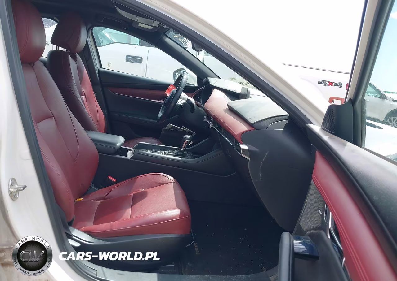 2019 Mazda Mazda3 Premium Package VIN:JM1BPBNM8K1145053 - 5