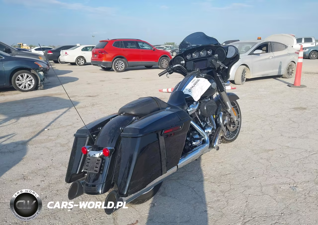 2023 Harley-Davidson Flhxs VIN:1HD1KRP10PB608101 - 4
