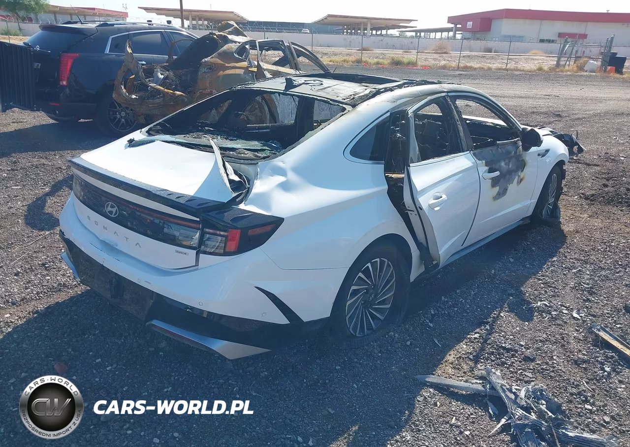 2025 Hyundai Sonata Hybrid Limited VIN:KMHL54JJ5SA121371 - 4