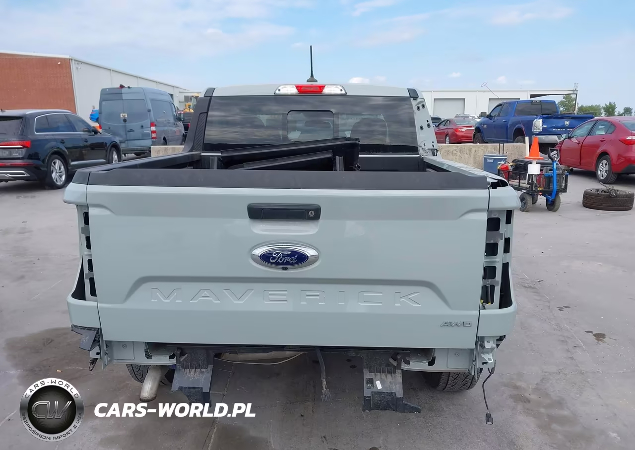 2023 Ford Maverick Lariat VIN:3FTTW8F9XPRA65786 - 17
