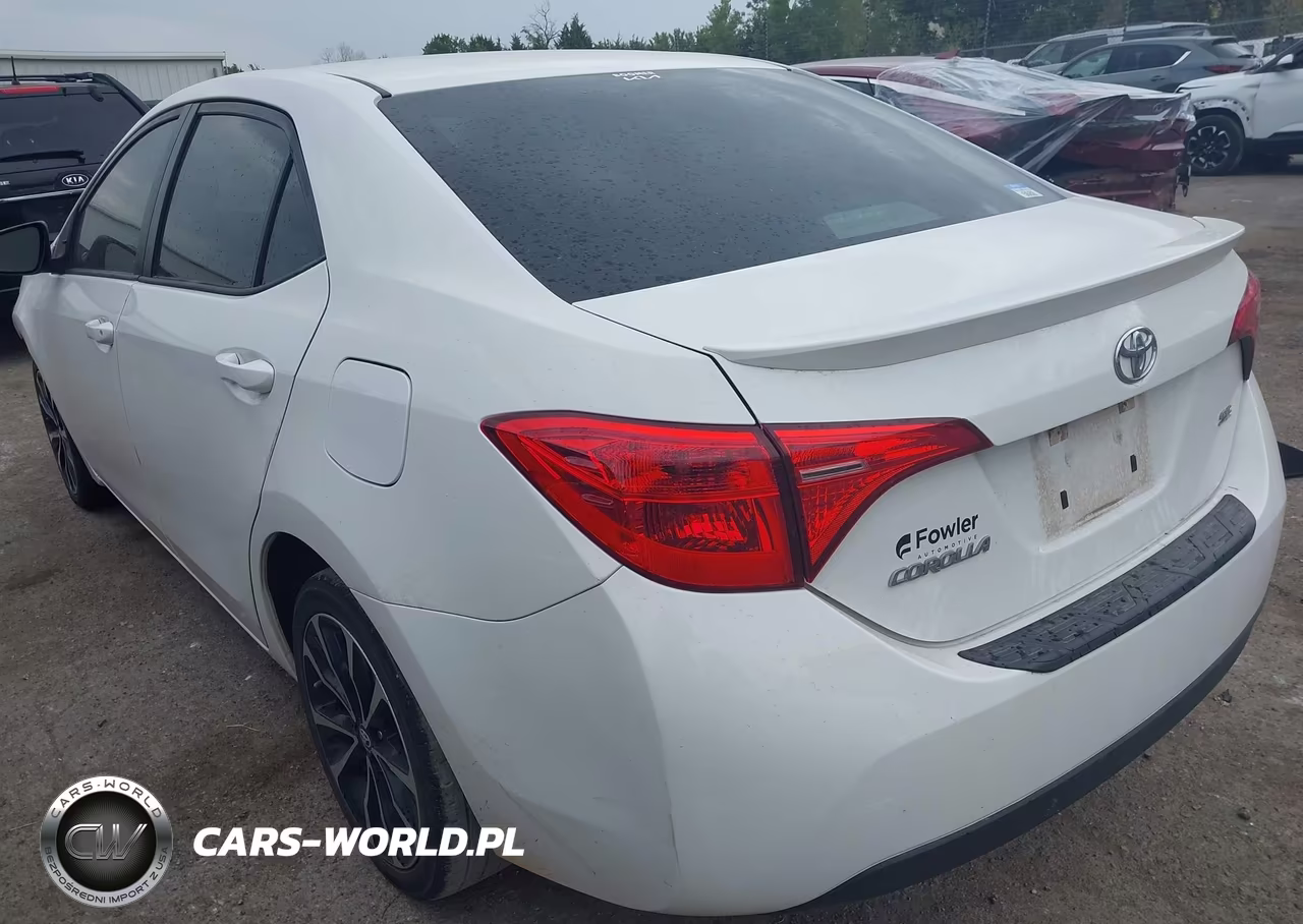 2017 Toyota Corolla Se VIN:5YFBURHE5HP696342 - 3
