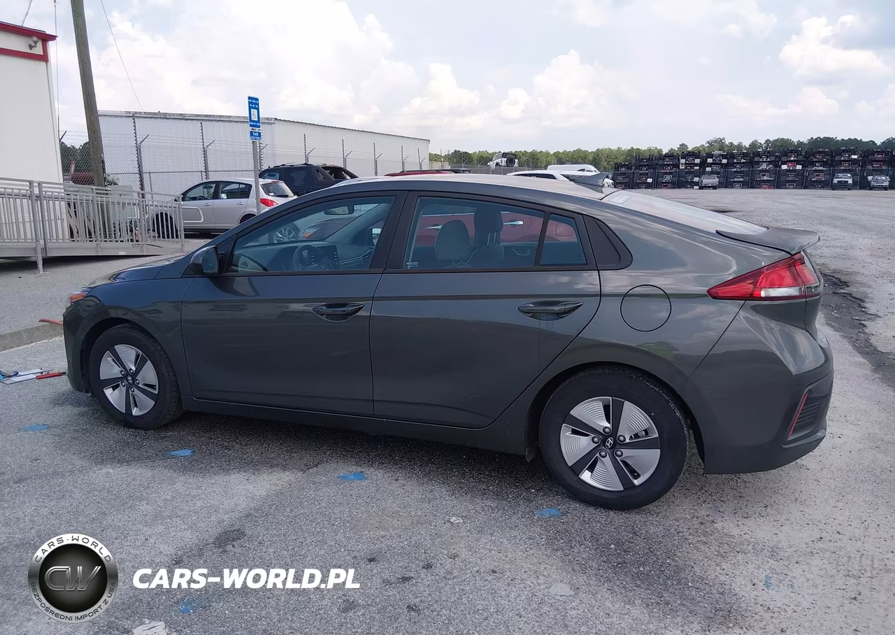 2021 Hyundai Ioniq Hybrid Blue VIN:KMHC65LC8MU247372 - 17