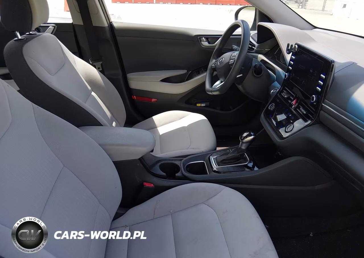 2021 Hyundai Ioniq Hybrid Blue VIN:KMHC65LC8MU247372 - 5