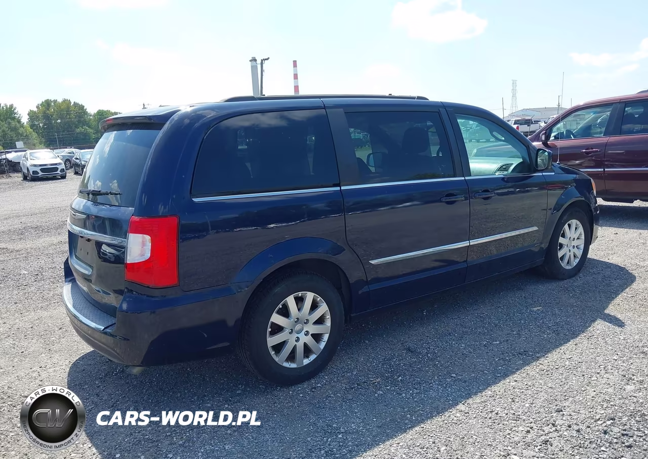 2016 Chrysler Town & Country Touring VIN:2C4RC1BG6GR135675 - 4