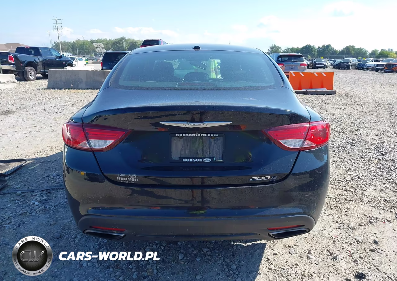2015 Chrysler 200 S VIN:1C3CCCBB6FN642615 - 16