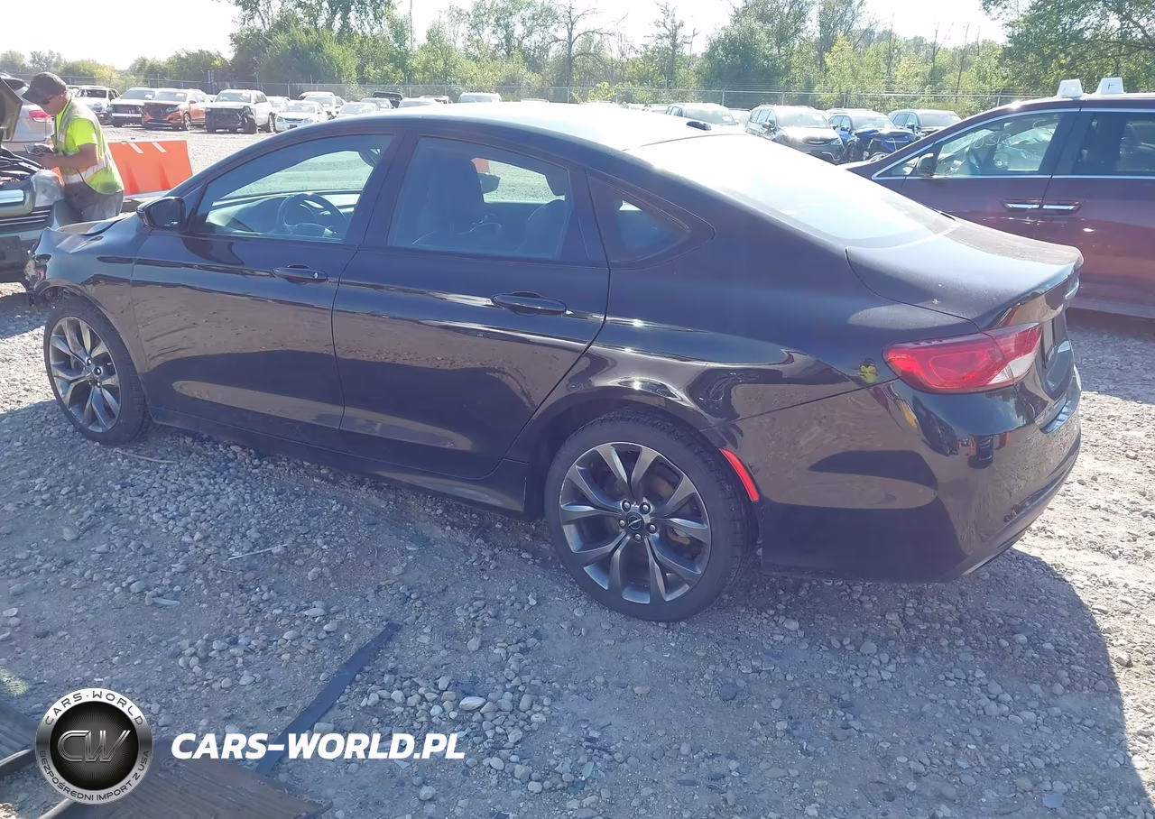 2015 Chrysler 200 S VIN:1C3CCCBB6FN642615 - 3