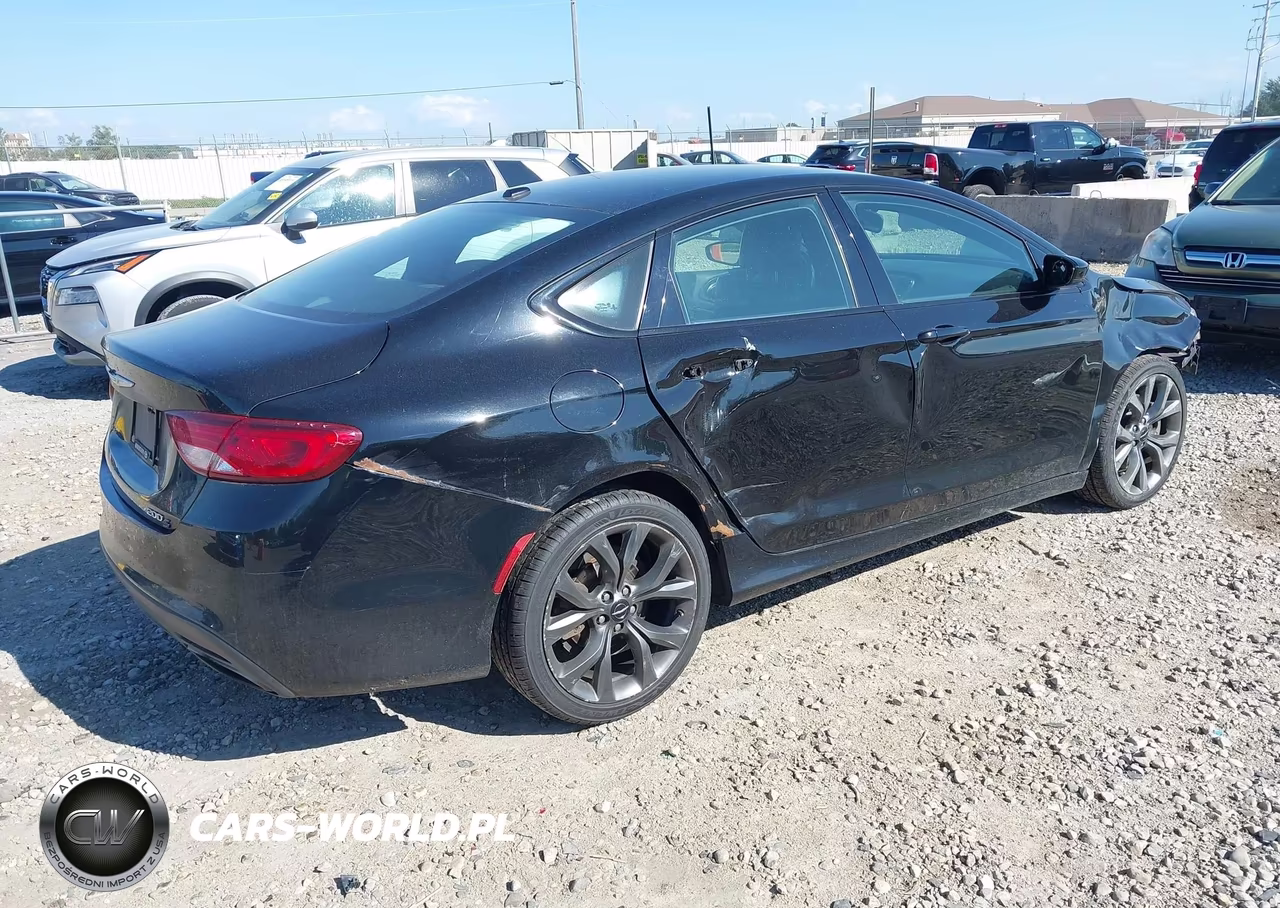 2015 Chrysler 200 S VIN:1C3CCCBB6FN642615 - 4