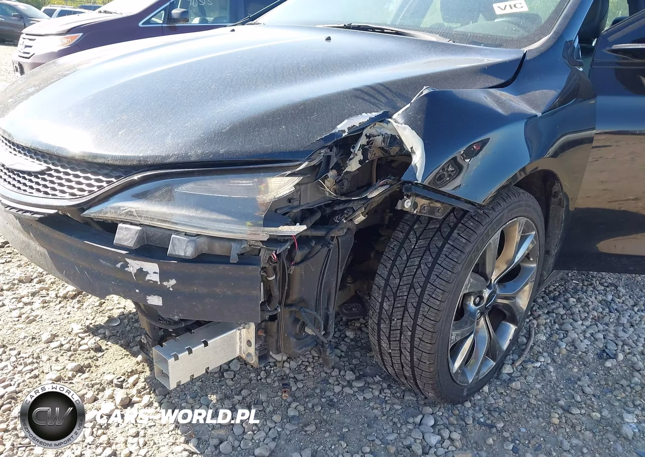 2015 Chrysler 200 S VIN:1C3CCCBB6FN642615 - 6