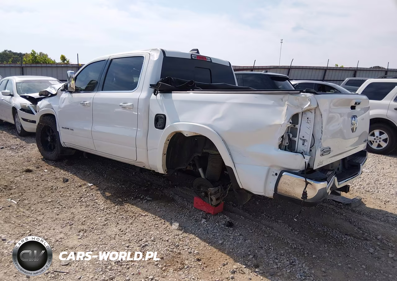 2019 Ram 1500 Longhorn VIN:1C6SRFKT2KN636702 - 3