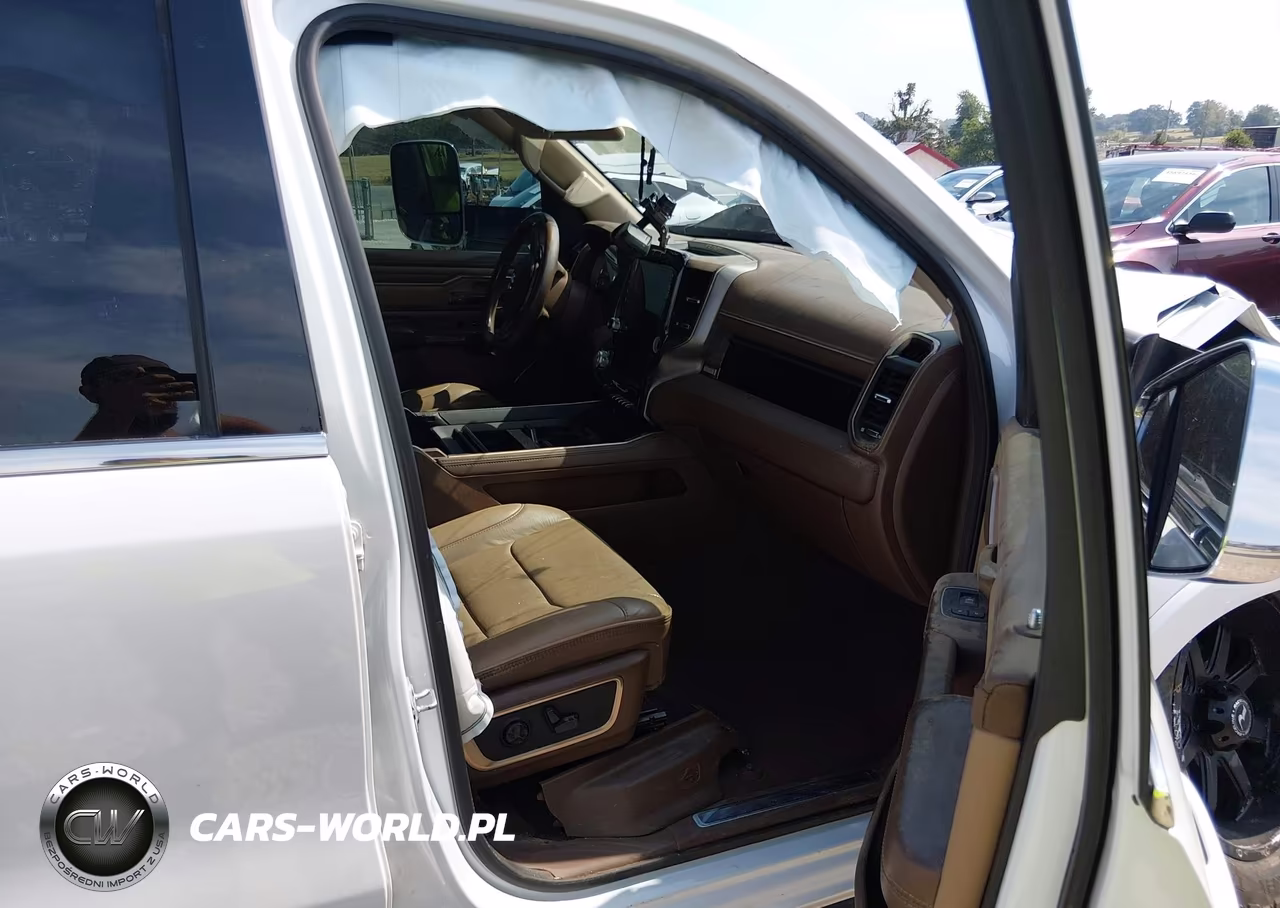 2019 Ram 1500 Longhorn VIN:1C6SRFKT2KN636702 - 5