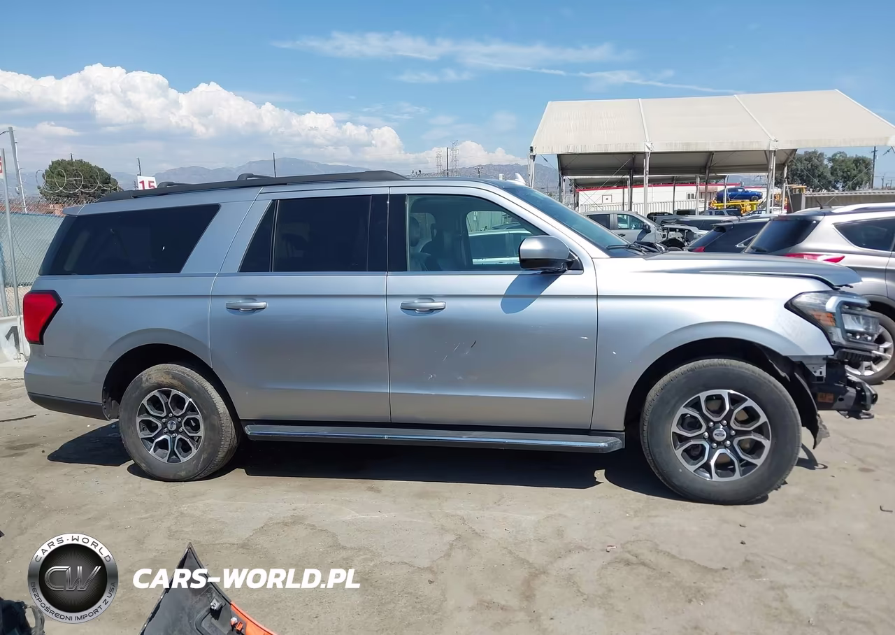 2023 Ford Expedition Max Xlt VIN:1FMJK1J86PEA51343 - 13