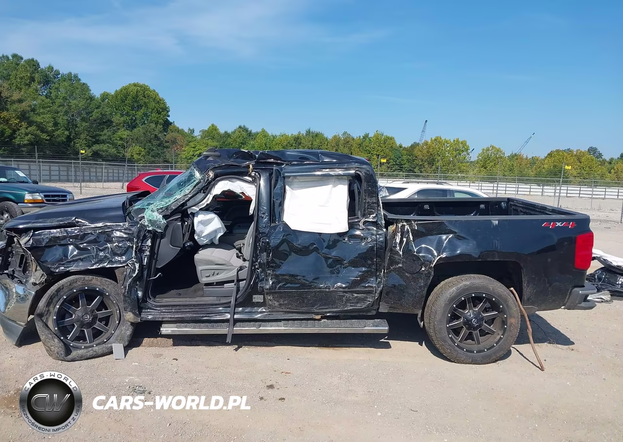 2018 Chevrolet Silverado 1500 1Lt VIN:3GCUKRECXJG359825 - 13