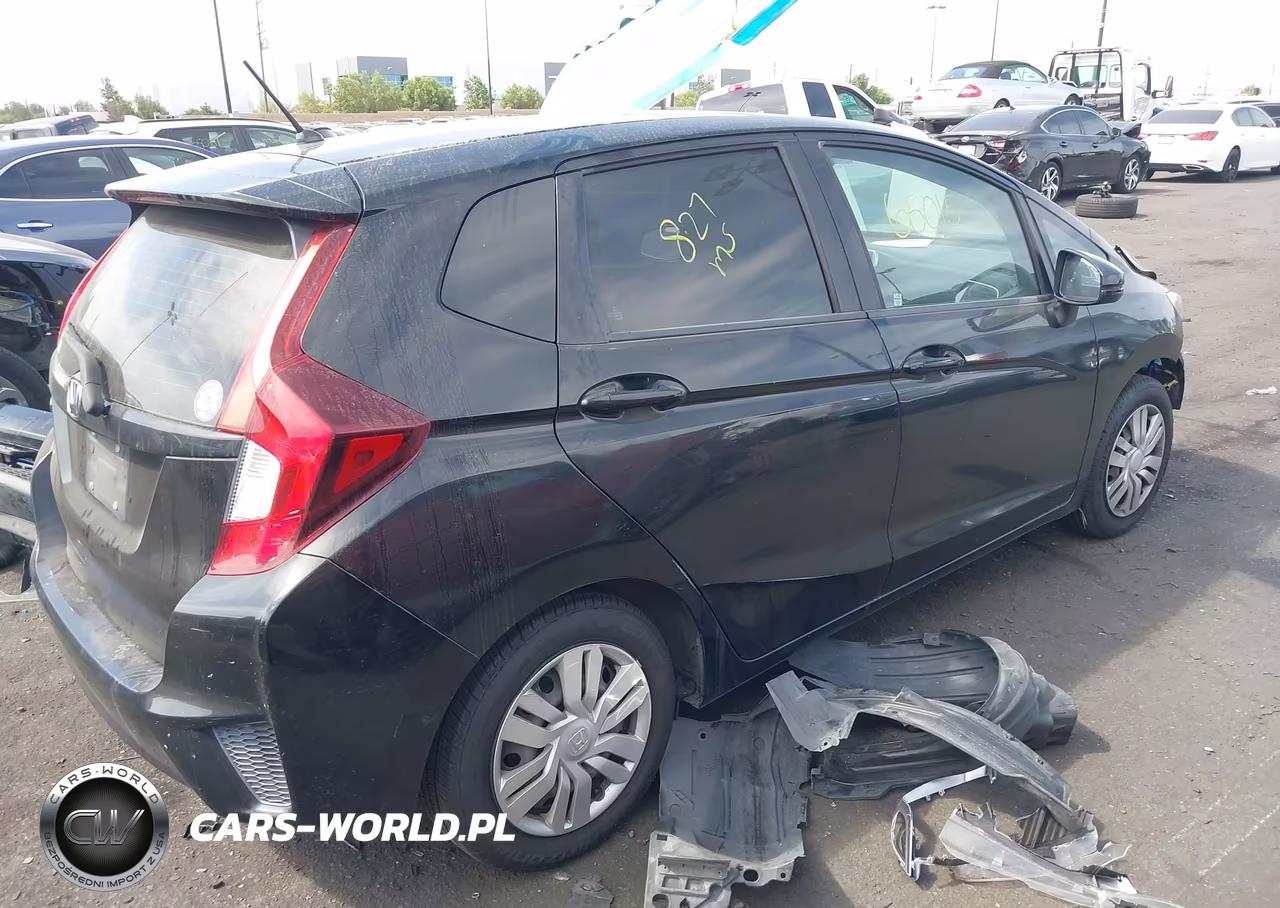 2015 Honda Fit Lx VIN:3HGGK5G58FM773765 - 14