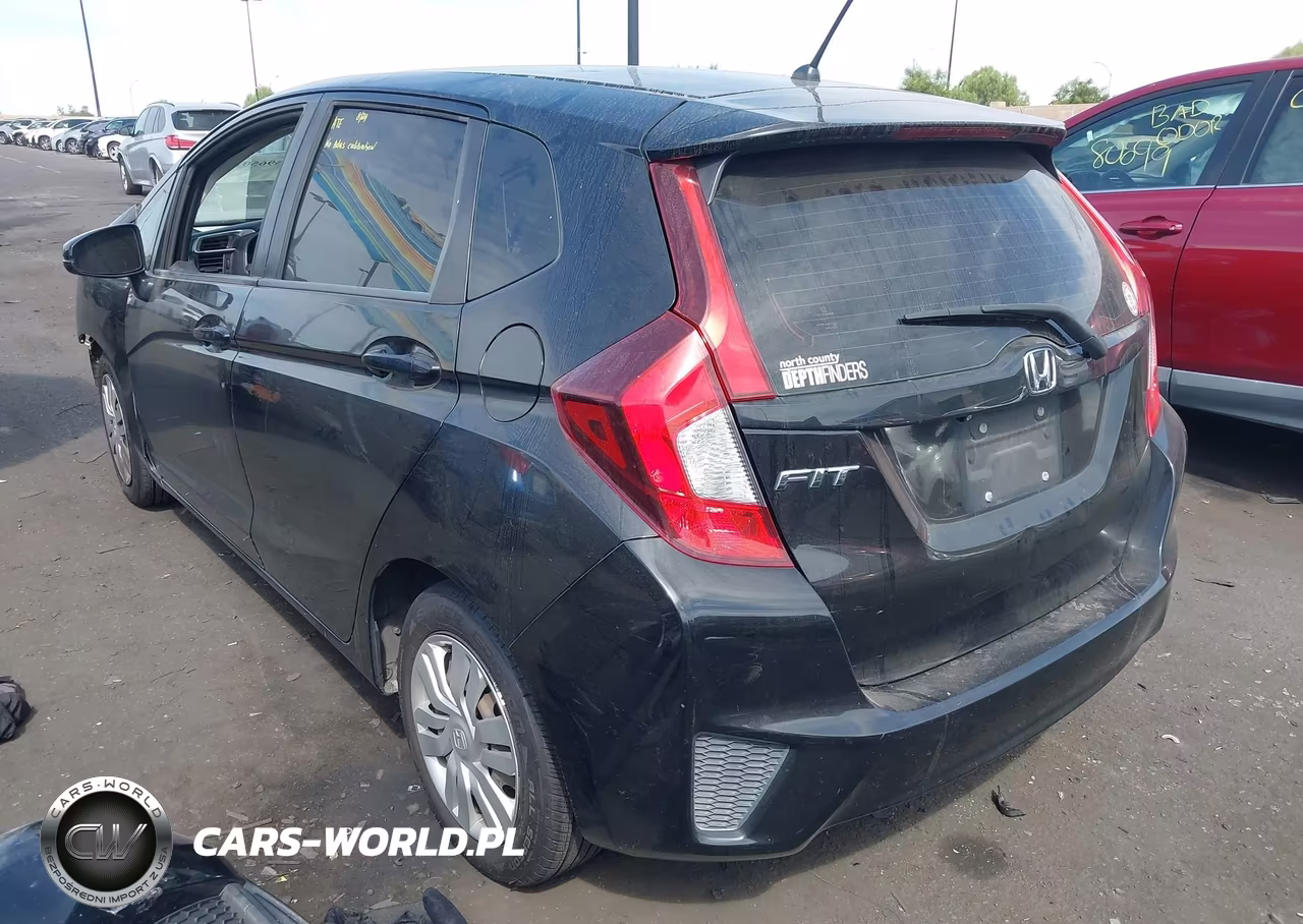 2015 Honda Fit Lx VIN:3HGGK5G58FM773765 - 3