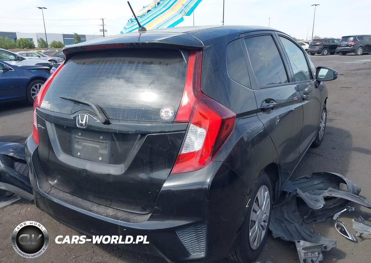 2015 Honda Fit Lx VIN:3HGGK5G58FM773765 - 4