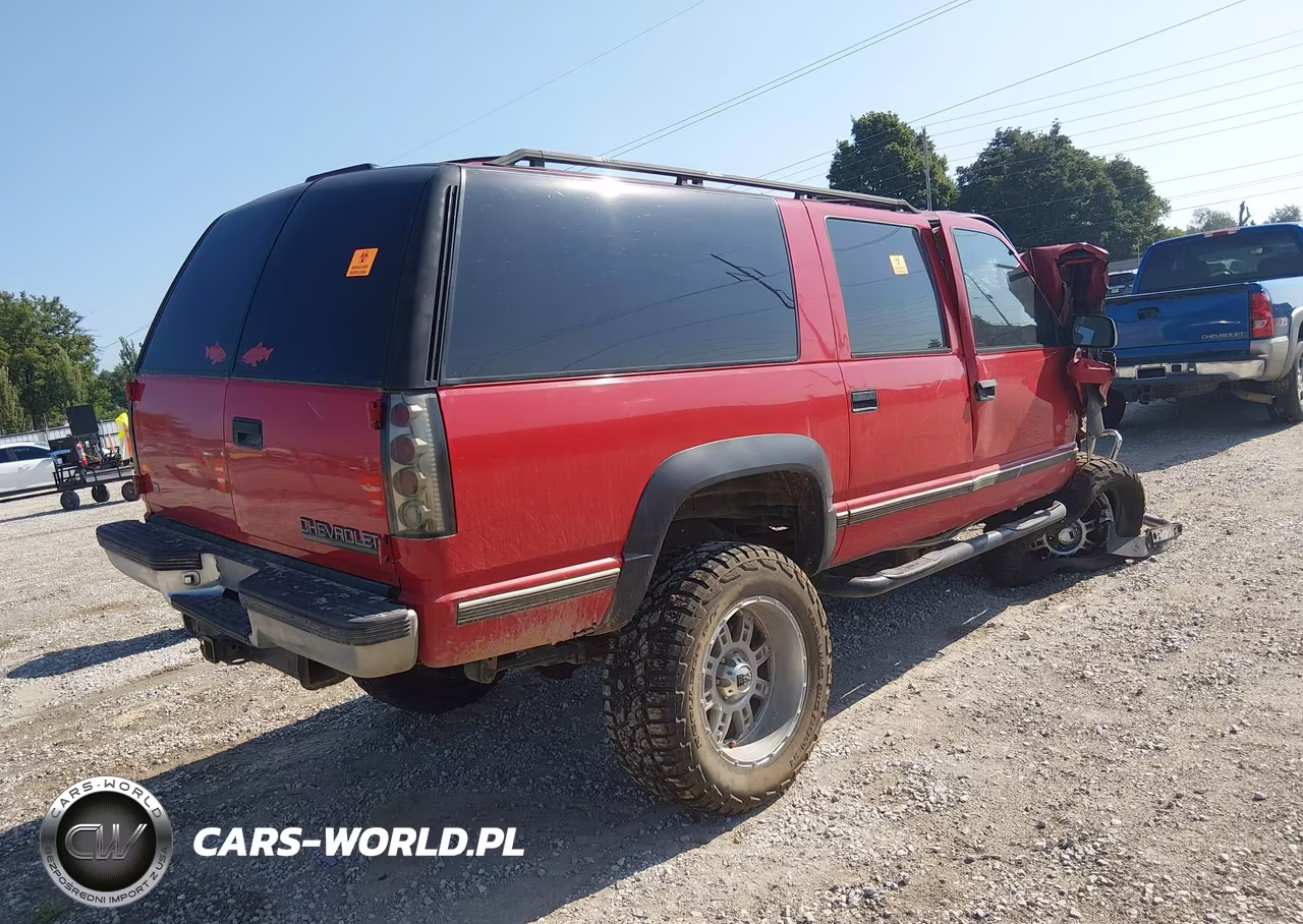 1998 Chevrolet Suburban 1500 VIN:3GNFK16R2WG125223 - 4