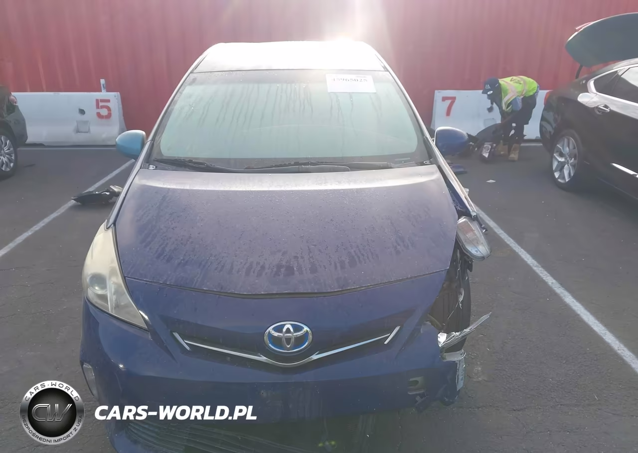 2013 Toyota Prius V Two VIN:JTDZN3EU6D3276662 - 12