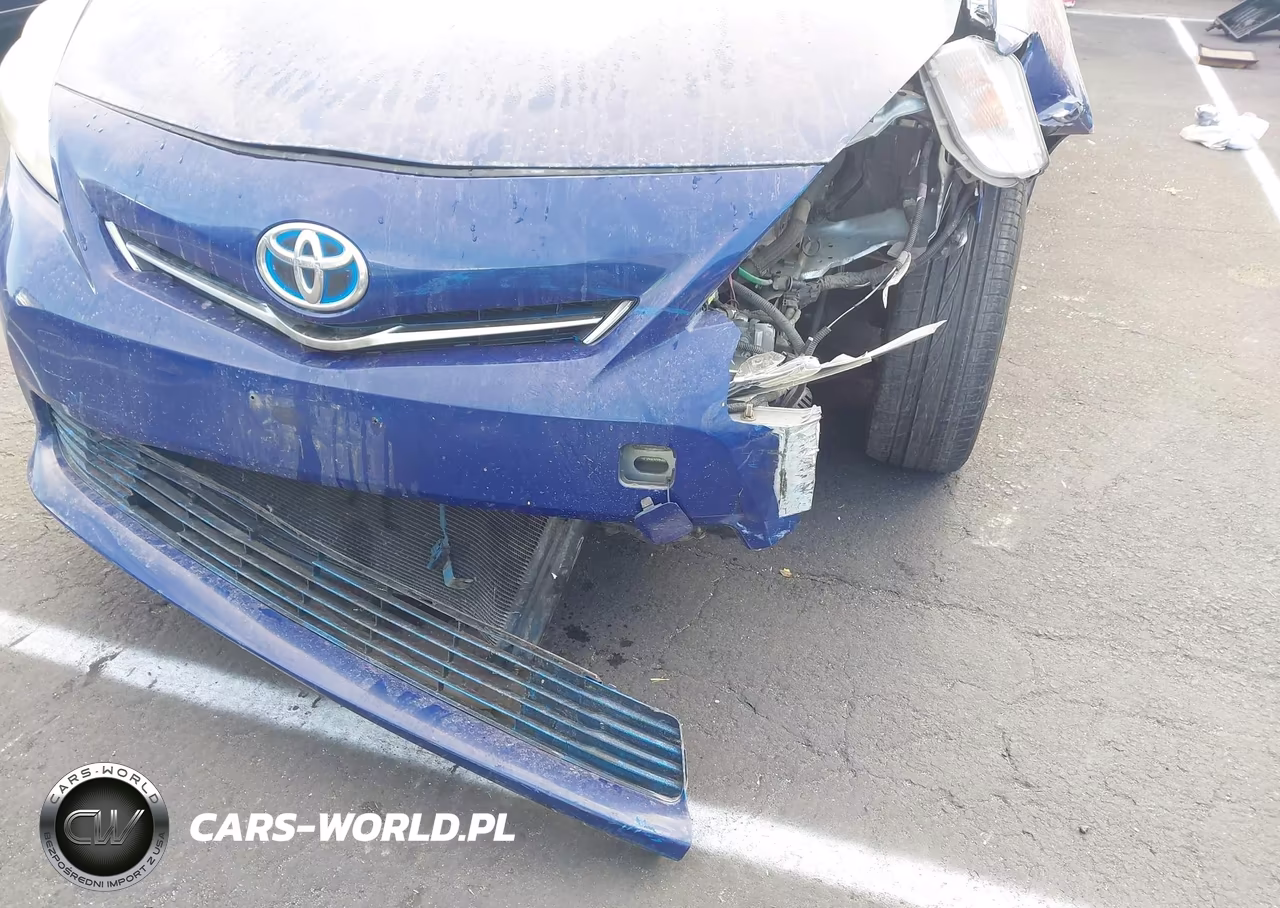 2013 Toyota Prius V Two VIN:JTDZN3EU6D3276662 - 17