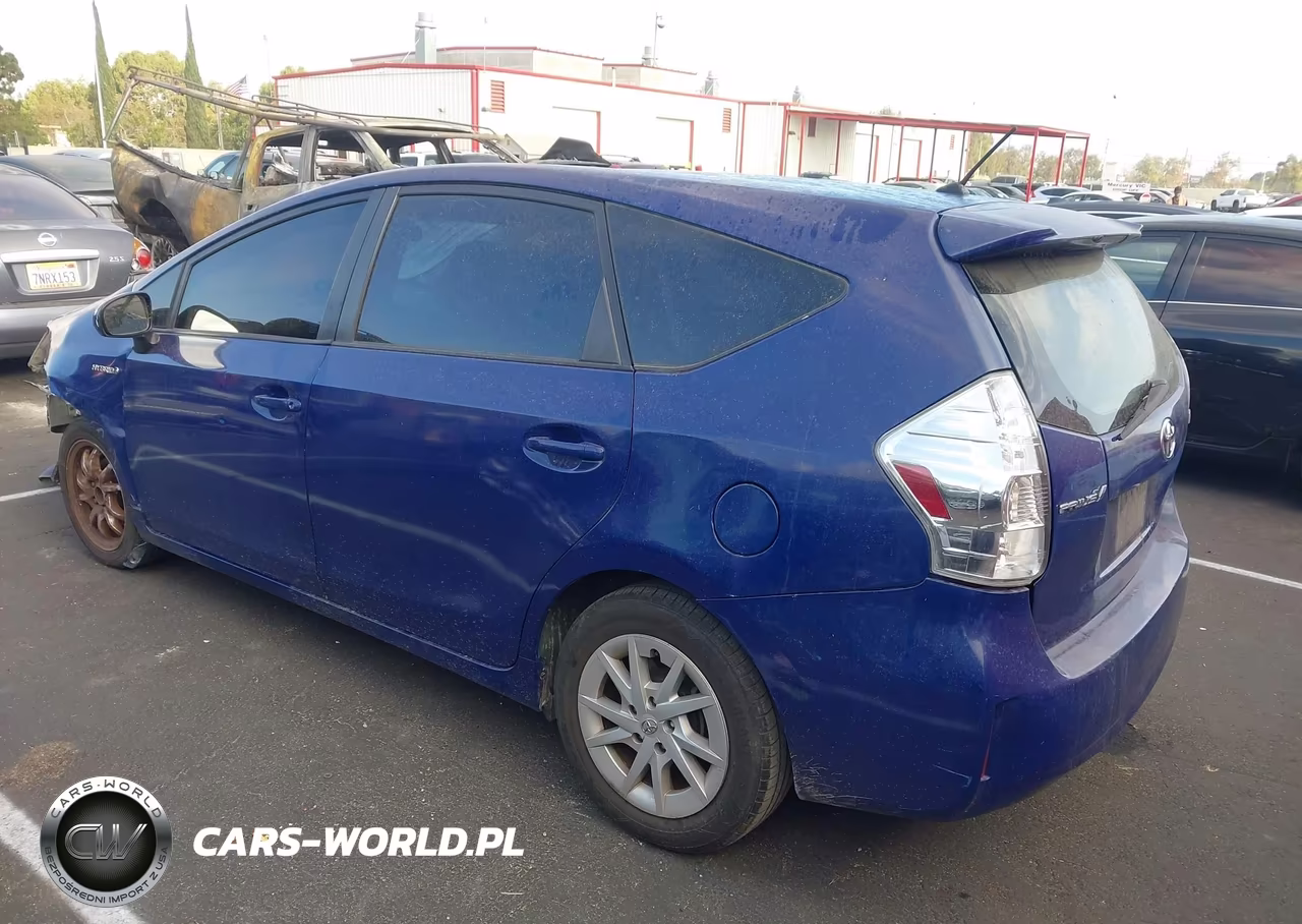 2013 Toyota Prius V Two VIN:JTDZN3EU6D3276662 - 3