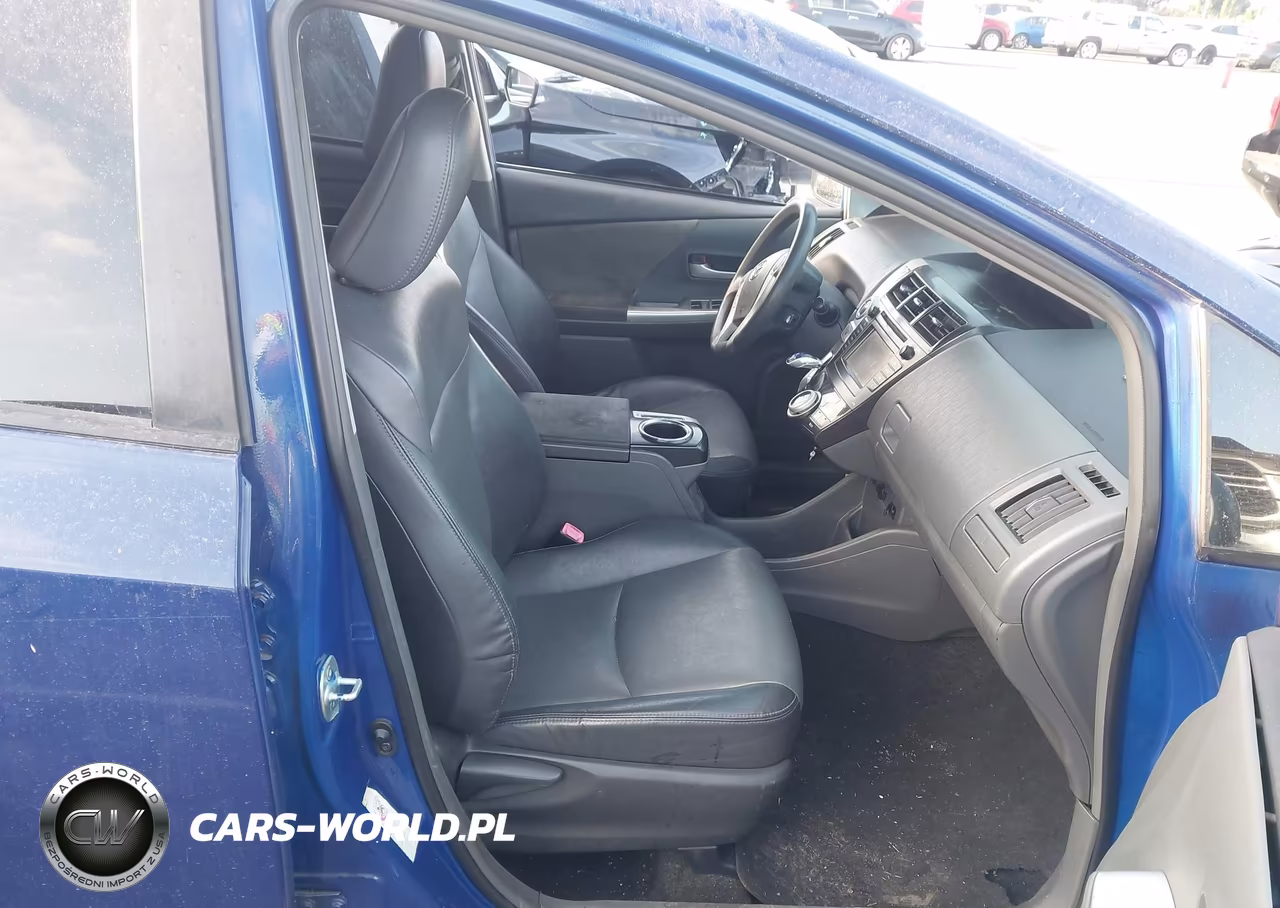2013 Toyota Prius V Two VIN:JTDZN3EU6D3276662 - 5