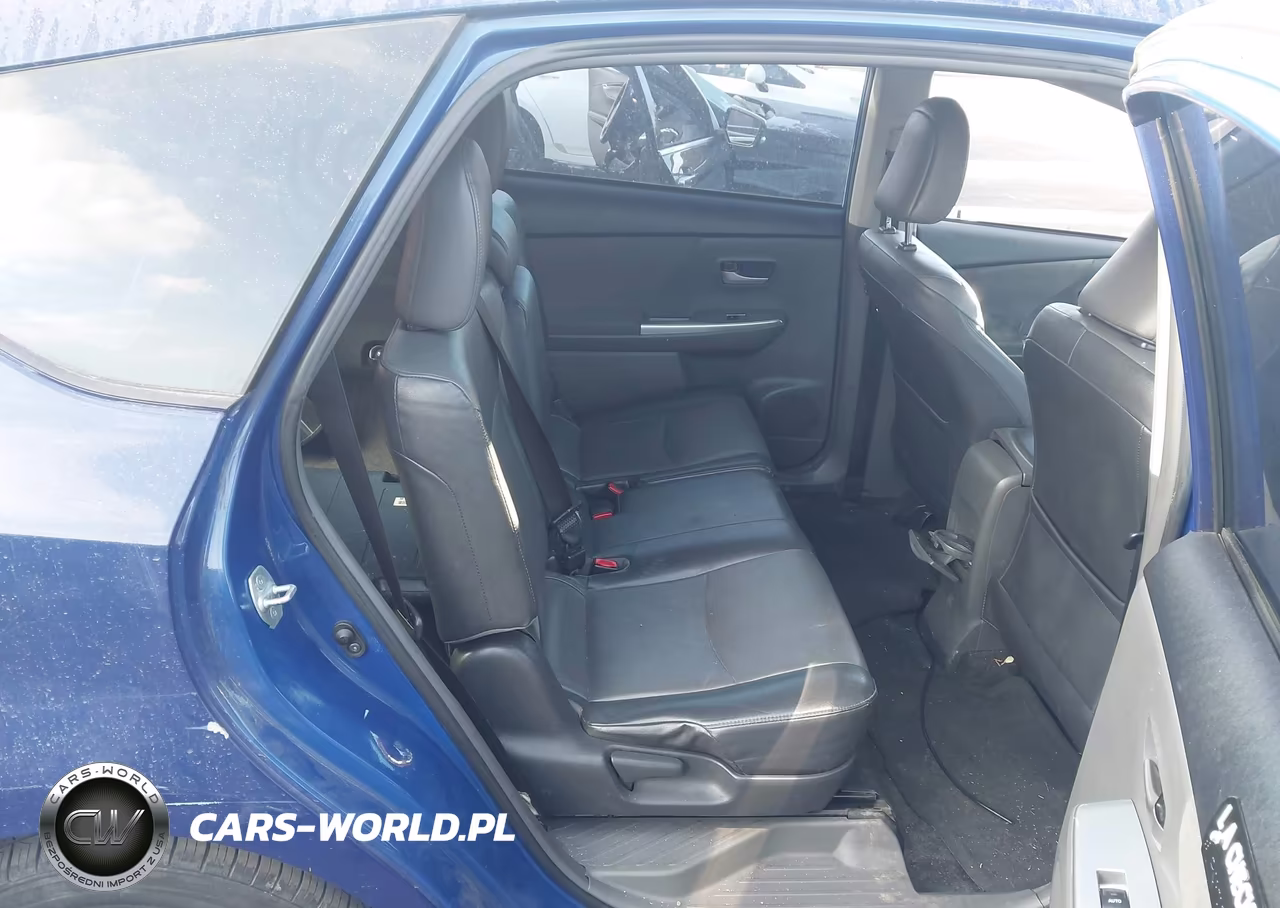 2013 Toyota Prius V Two VIN:JTDZN3EU6D3276662 - 8