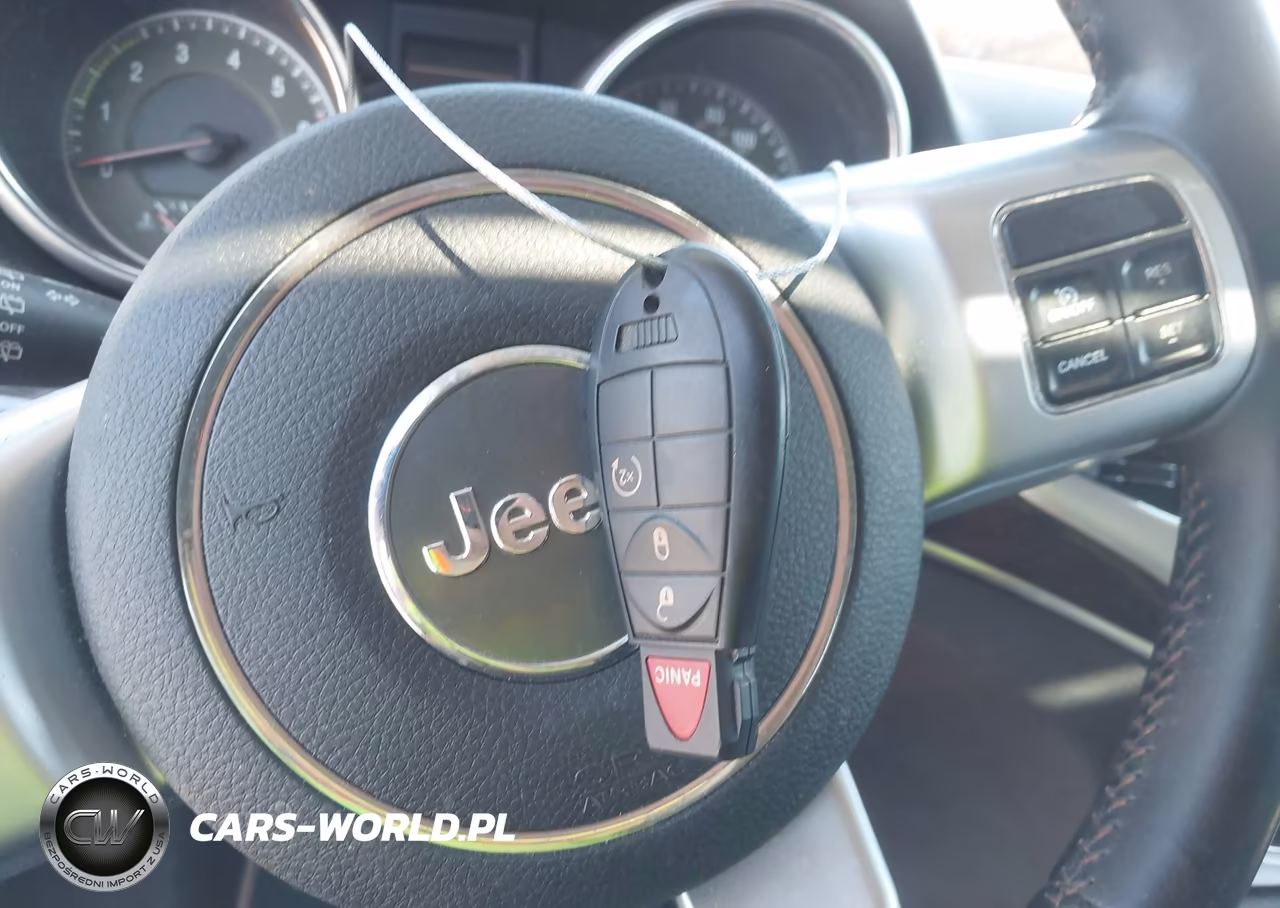 2011 Jeep Grand Cherokee Laredo VIN:1J4RS4GT8BC646746 - 11