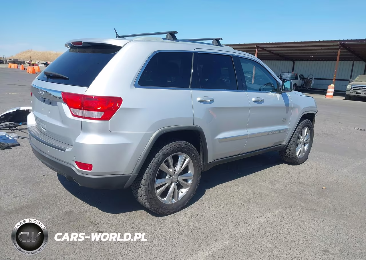 2011 Jeep Grand Cherokee Laredo VIN:1J4RS4GT8BC646746 - 4
