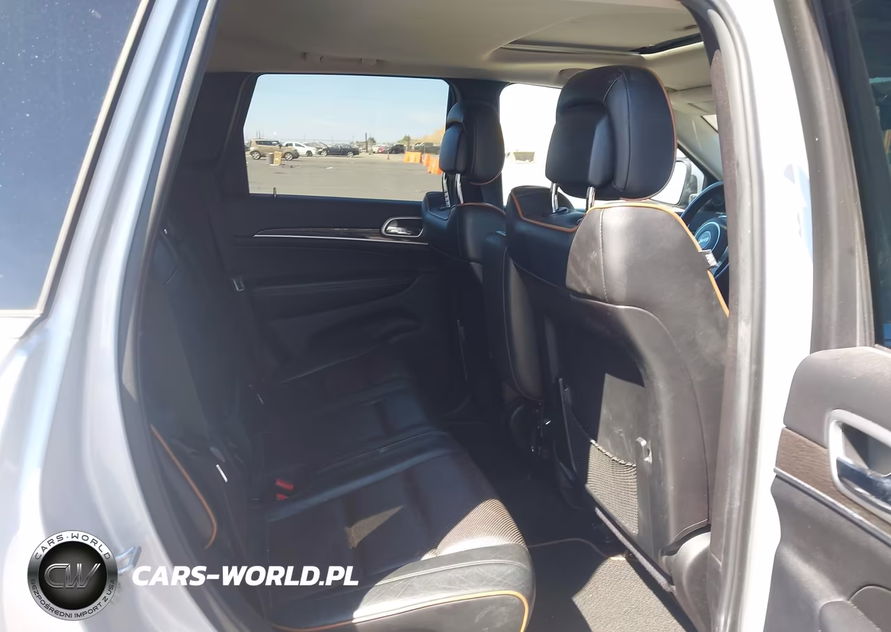 2011 Jeep Grand Cherokee Laredo VIN:1J4RS4GT8BC646746 - 8