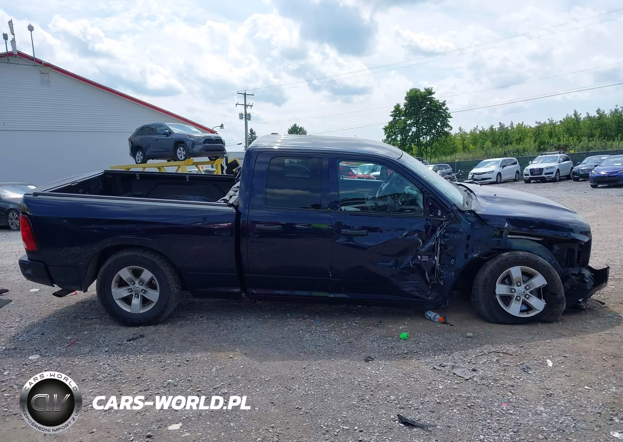 2018 Ram 1500 Express 4X4 6'4 Box VIN:1C6RR7FGXJS102915 - 13