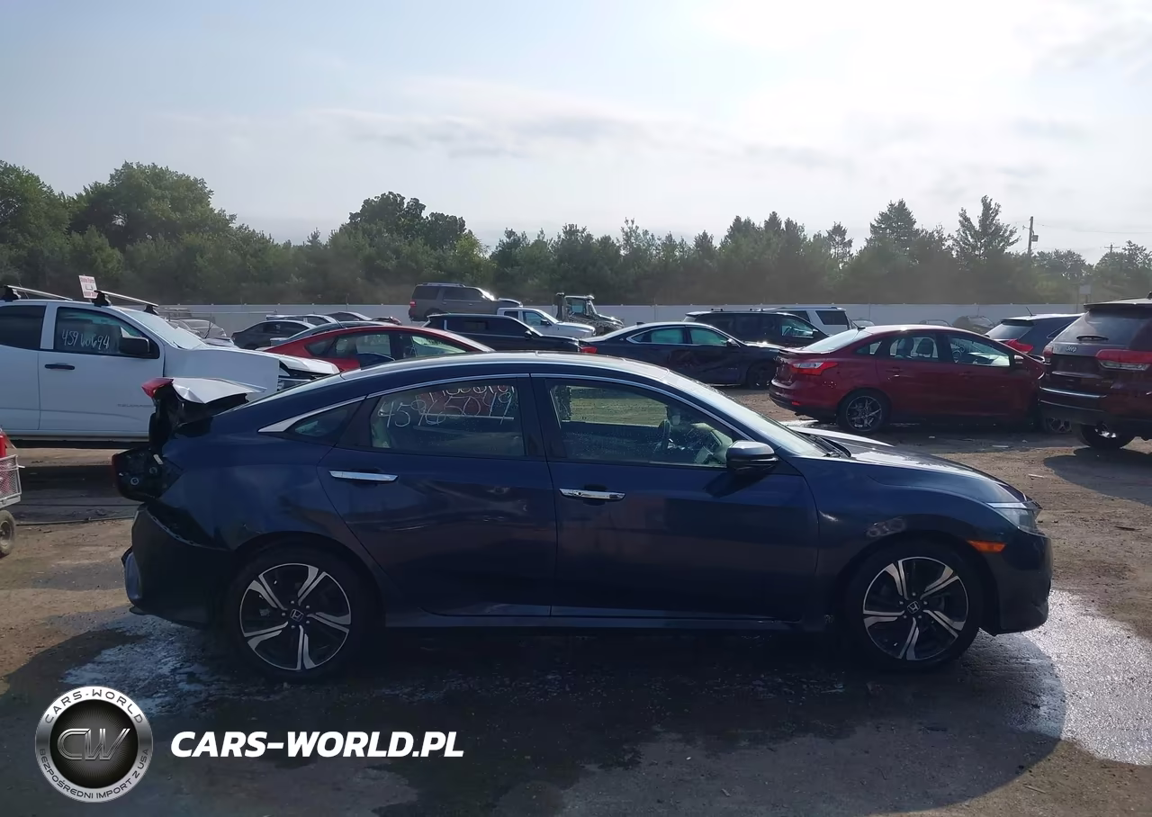 2018 Honda Civic Touring VIN:JHMFC1F93JX019744 - 13