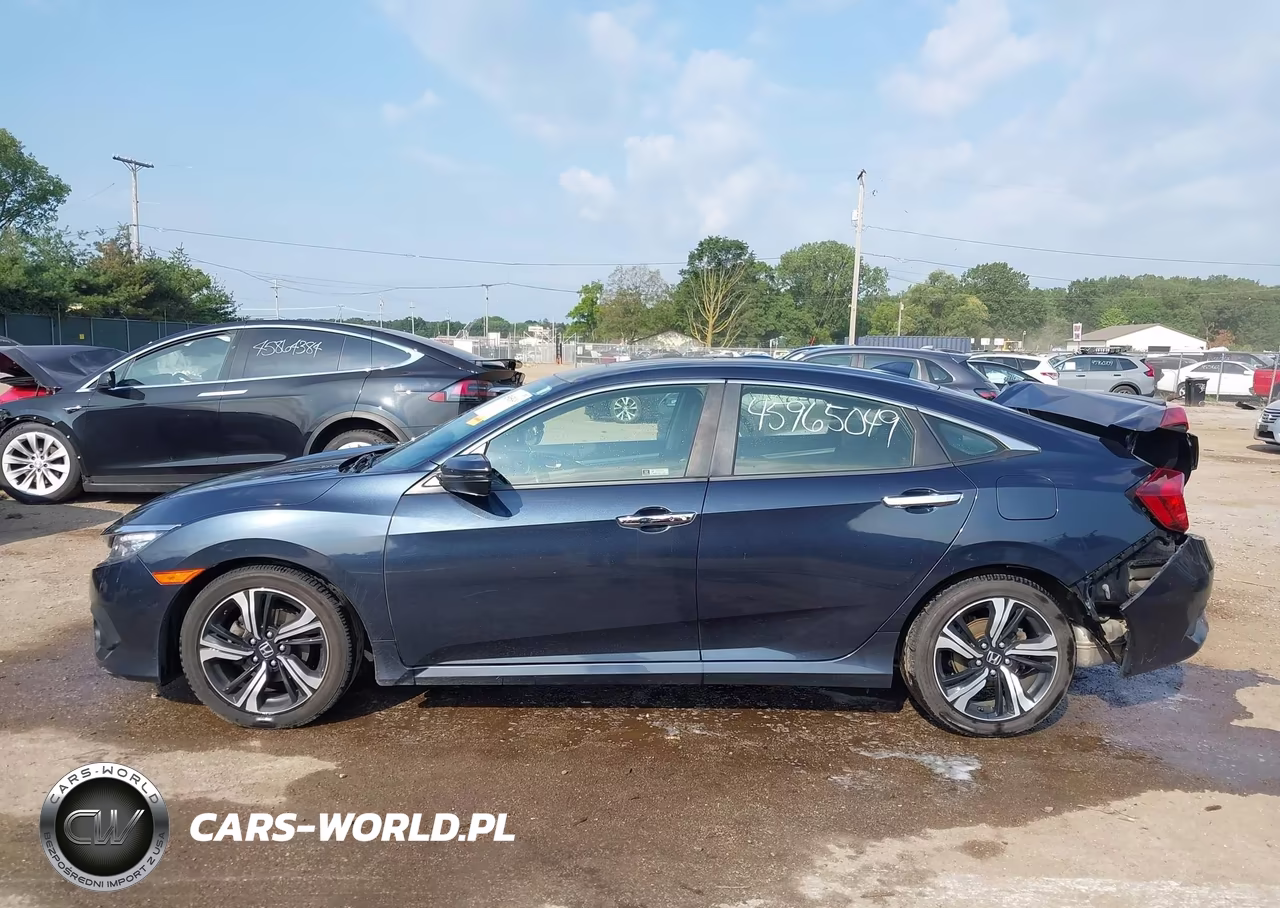 2018 Honda Civic Touring VIN:JHMFC1F93JX019744 - 14