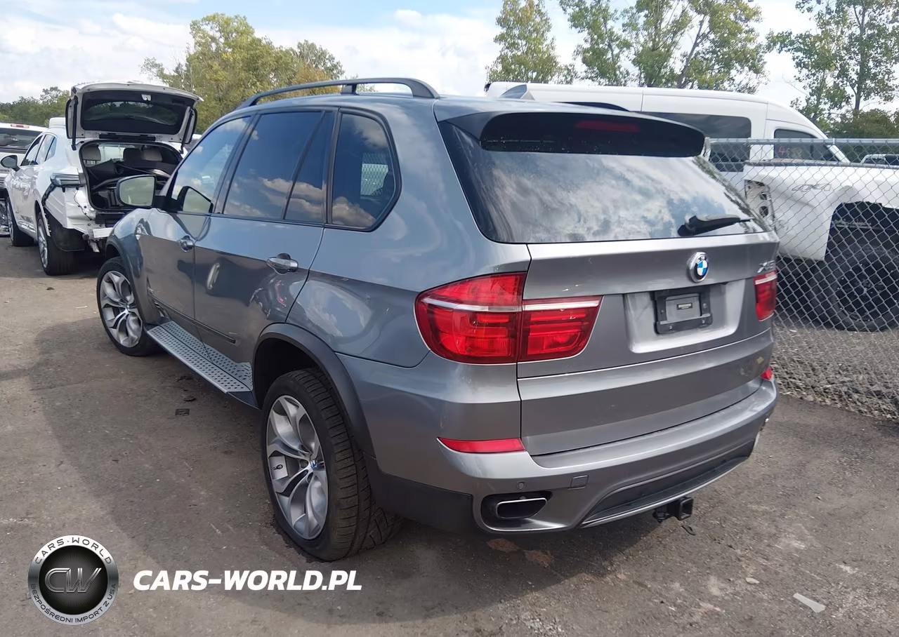 2012 BMW X5 xDrive50I VIN:5UXZV8C58CL425420 - 3