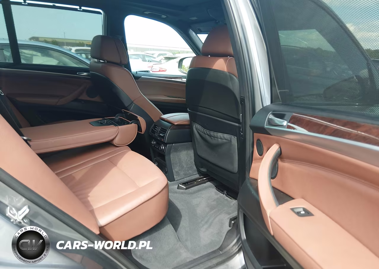 2012 BMW X5 xDrive50I VIN:5UXZV8C58CL425420 - 8