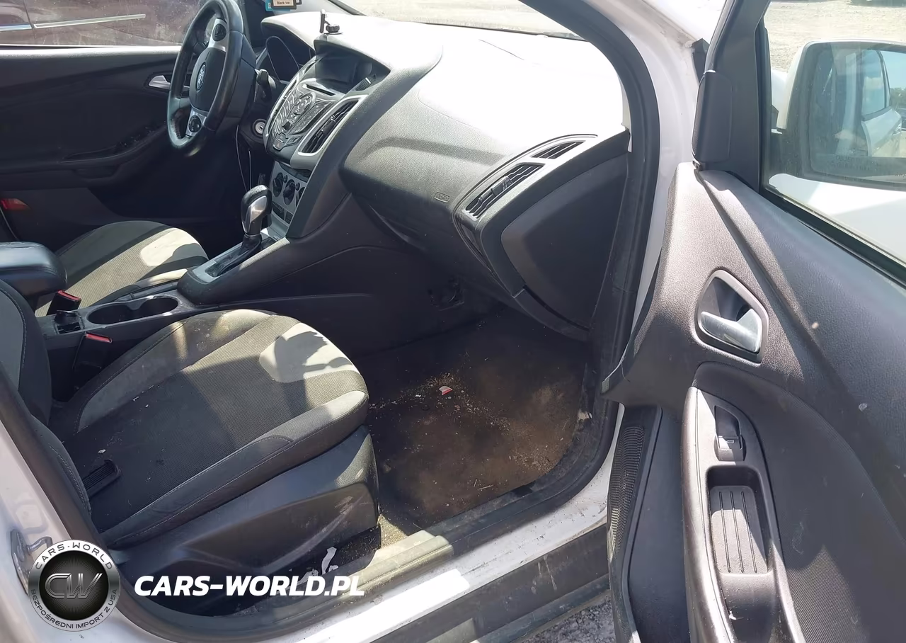 2014 Ford Focus Se VIN:1FADP3F20EL416536 - 5