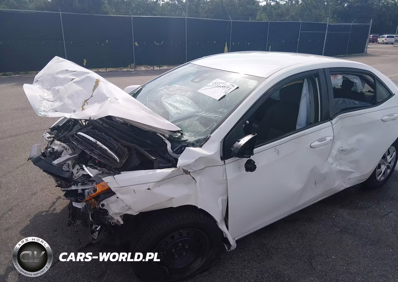 2018 Toyota Corolla L VIN:5YFBURHE0JP791722 - 6