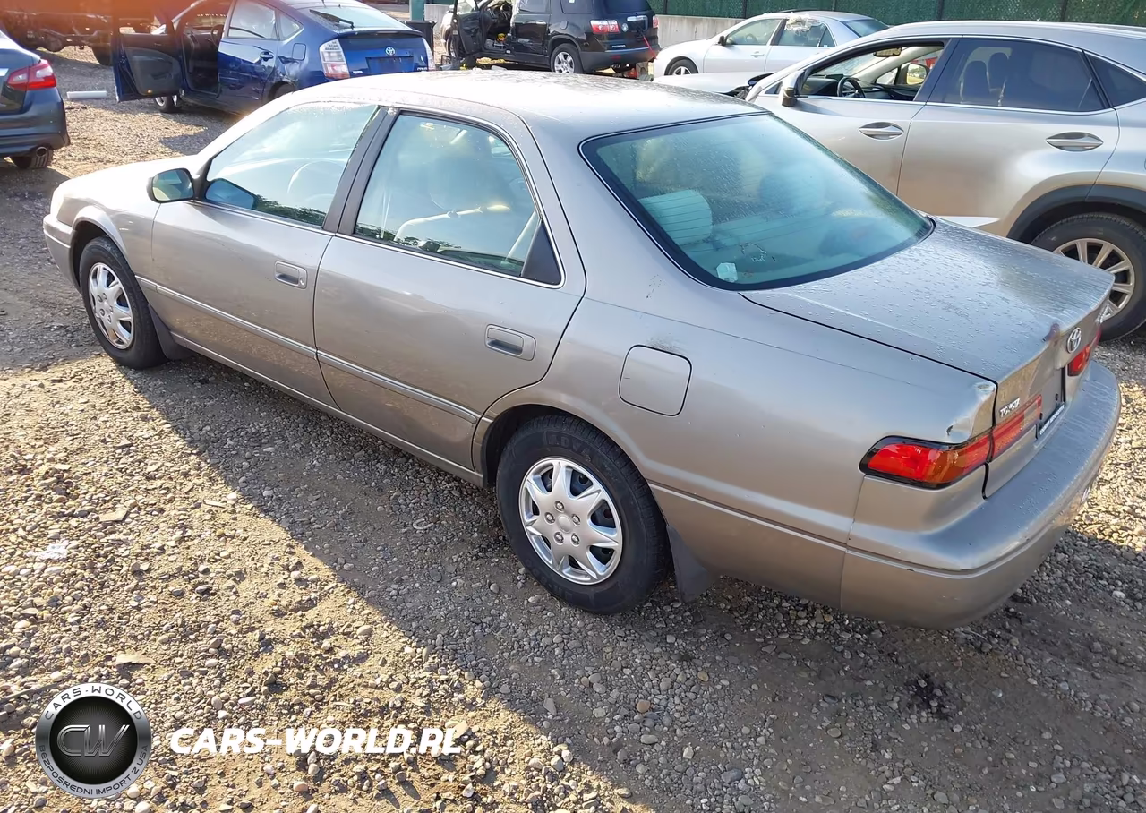 1999 Toyota Camry Le VIN:4T1BG22K3XU498790 - 3