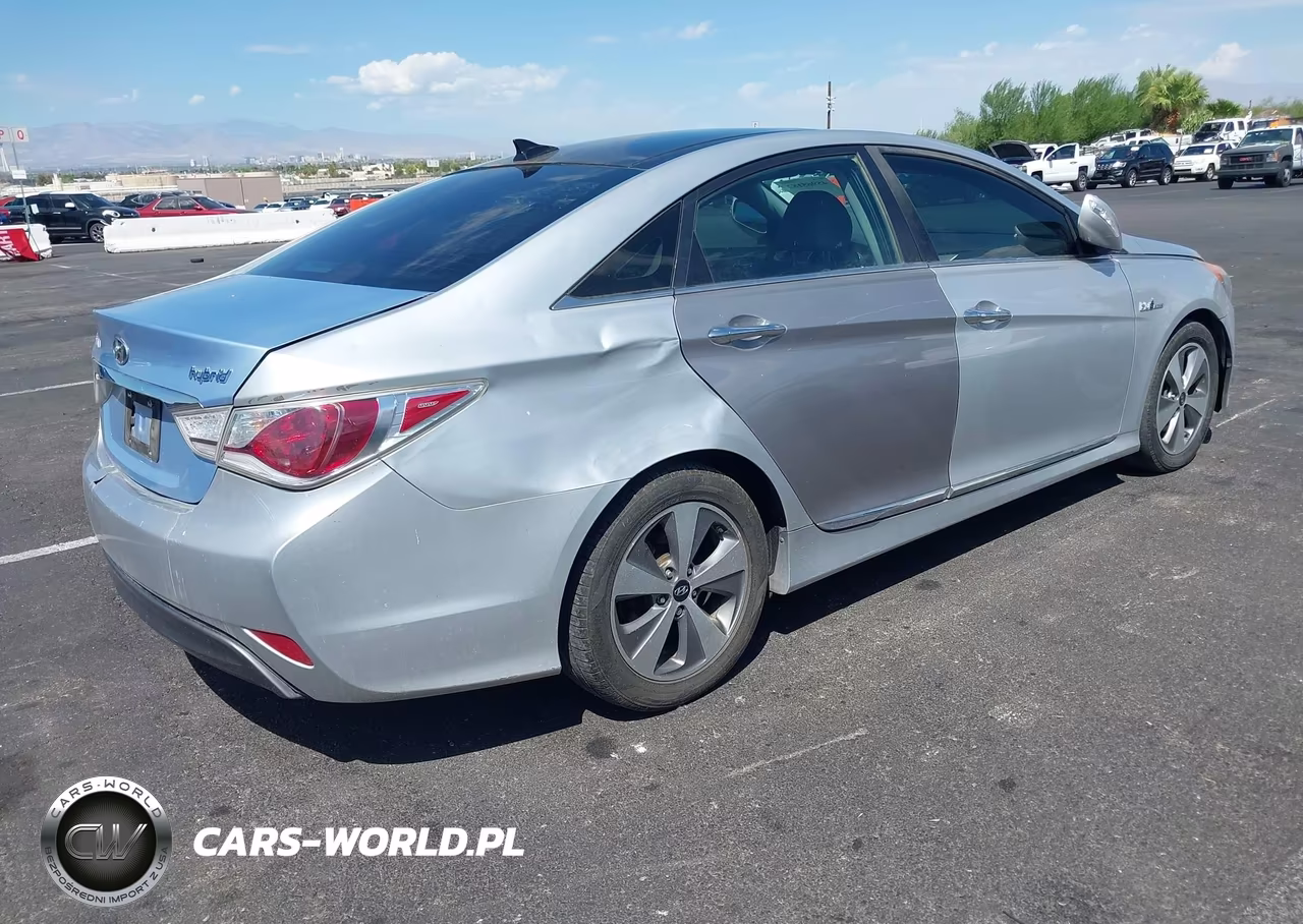 2012 Hyundai Sonata Hybrid VIN:KMHEC4A43CA028326 - 4
