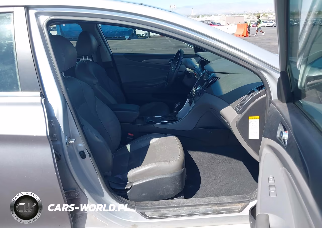 2012 Hyundai Sonata Hybrid VIN:KMHEC4A43CA028326 - 5