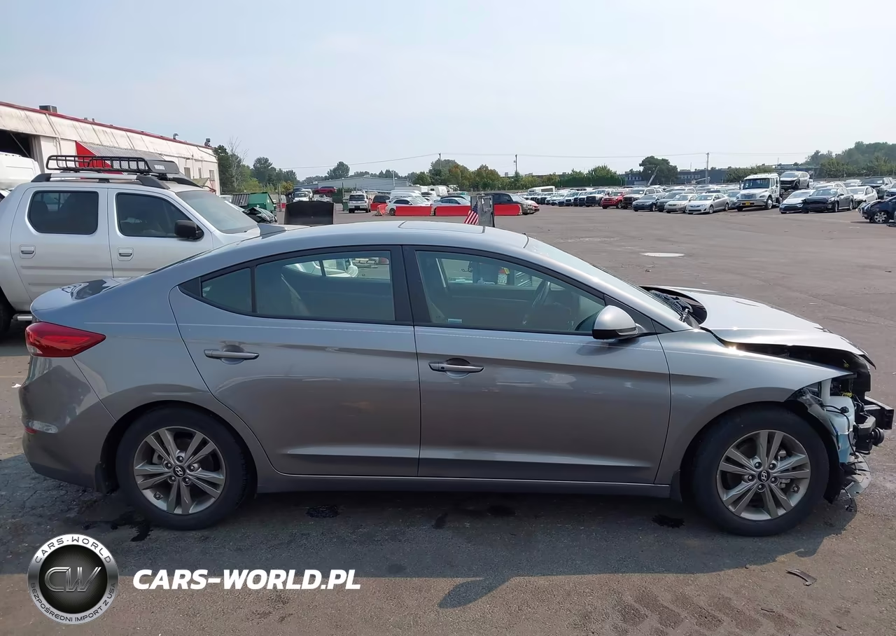 2018 Hyundai Elantra Value Edition VIN:5NPD84LF1JH331966 - 14
