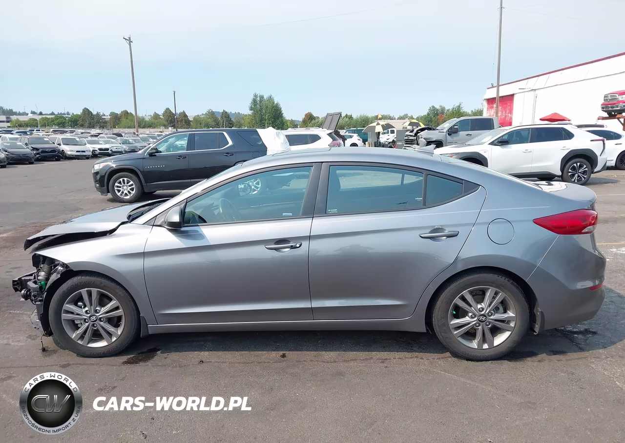 2018 Hyundai Elantra Value Edition VIN:5NPD84LF1JH331966 - 15