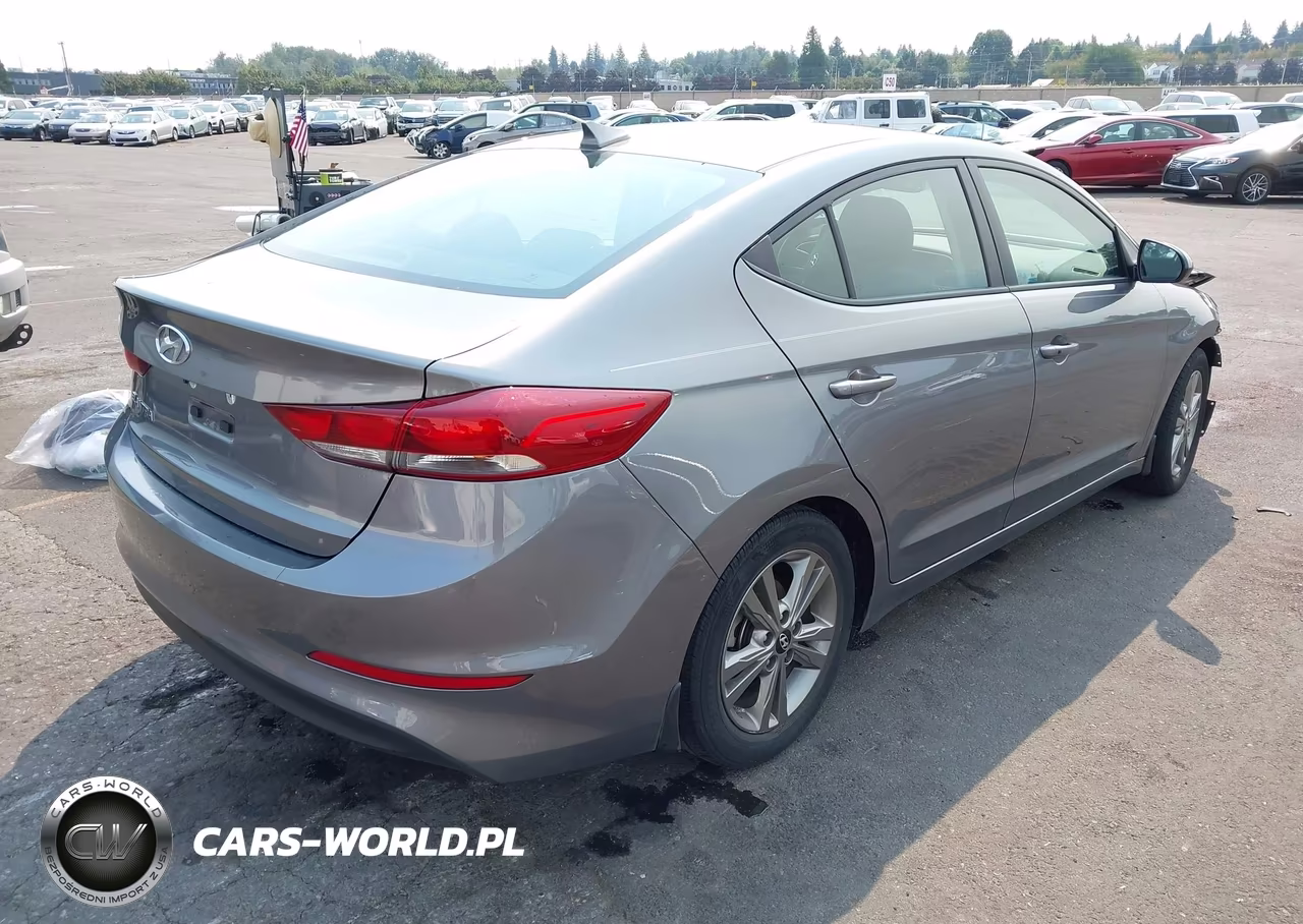2018 Hyundai Elantra Value Edition VIN:5NPD84LF1JH331966 - 4