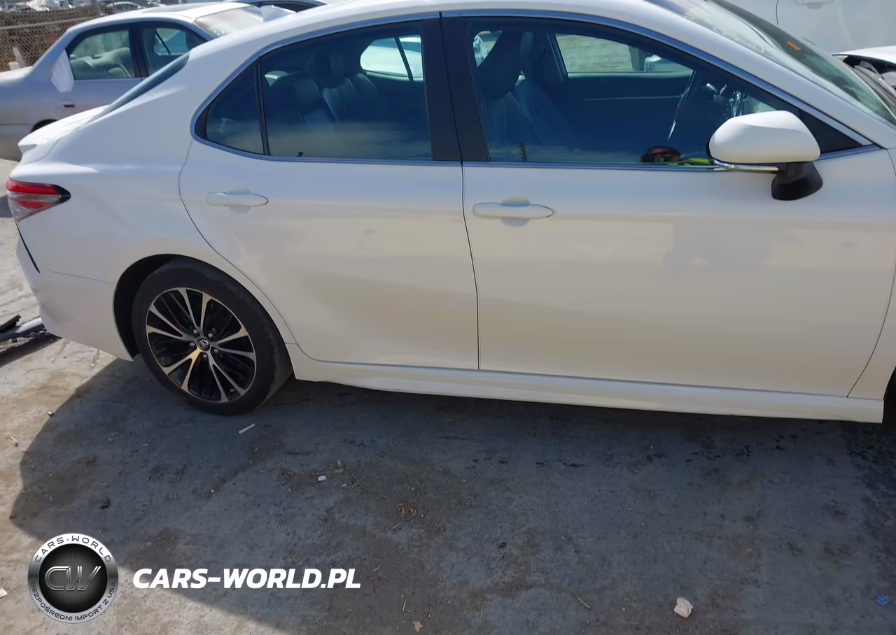 2018 Toyota Camry Se VIN:4T1B11HK4JU661554 - 13