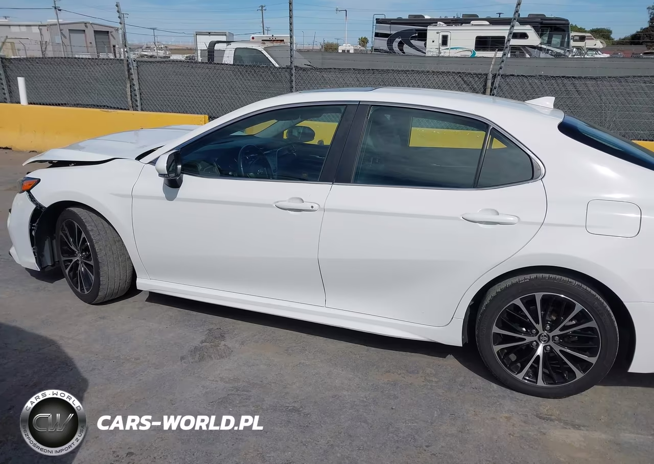 2018 Toyota Camry Se VIN:4T1B11HK4JU661554 - 14