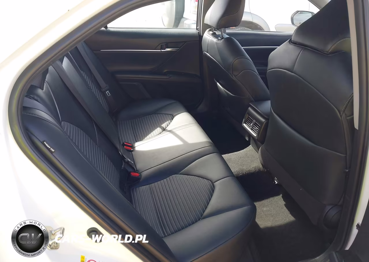 2018 Toyota Camry Se VIN:4T1B11HK4JU661554 - 8