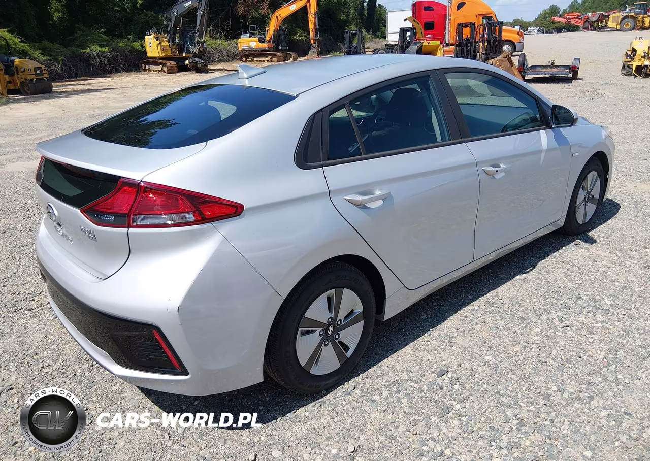 2018 Hyundai Ioniq Hybrid Blue VIN:KMHC65LC9JU075901 - 4