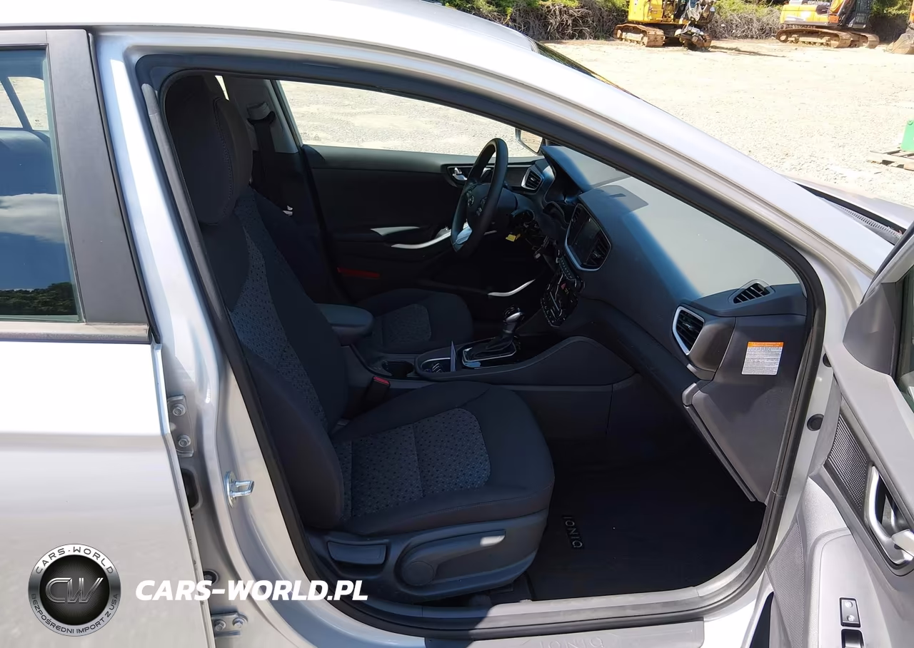 2018 Hyundai Ioniq Hybrid Blue VIN:KMHC65LC9JU075901 - 5