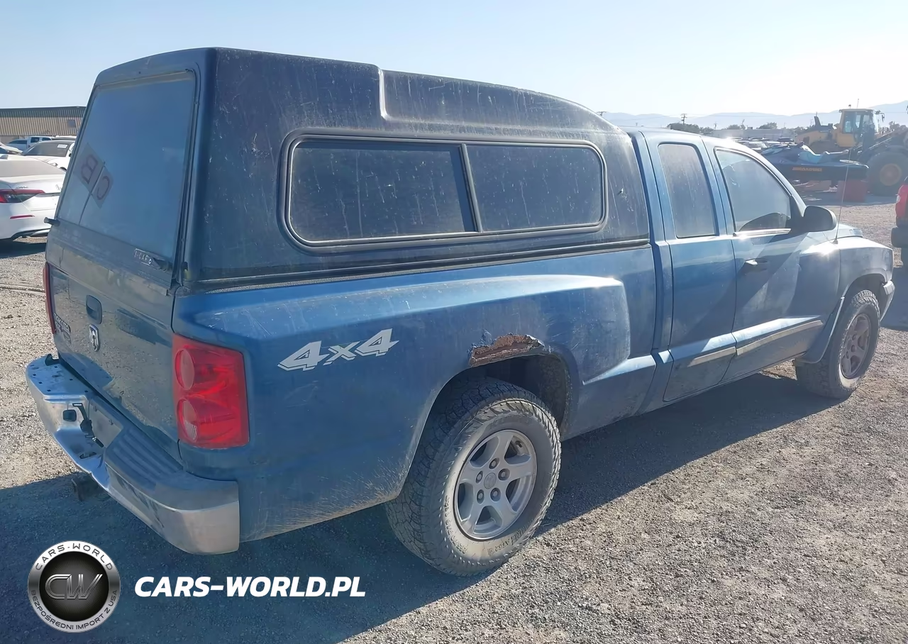 2005 Dodge Dakota Slt VIN:1D7HW42KX5S293091 - 4