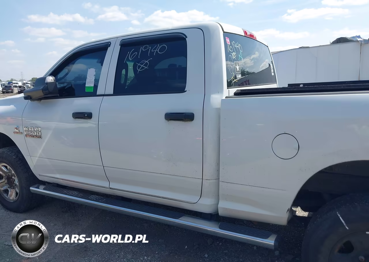 2018 Ram 2500 Tradesman 4X4 6'4 Box VIN:3C6UR5CL8JG161940 - 14
