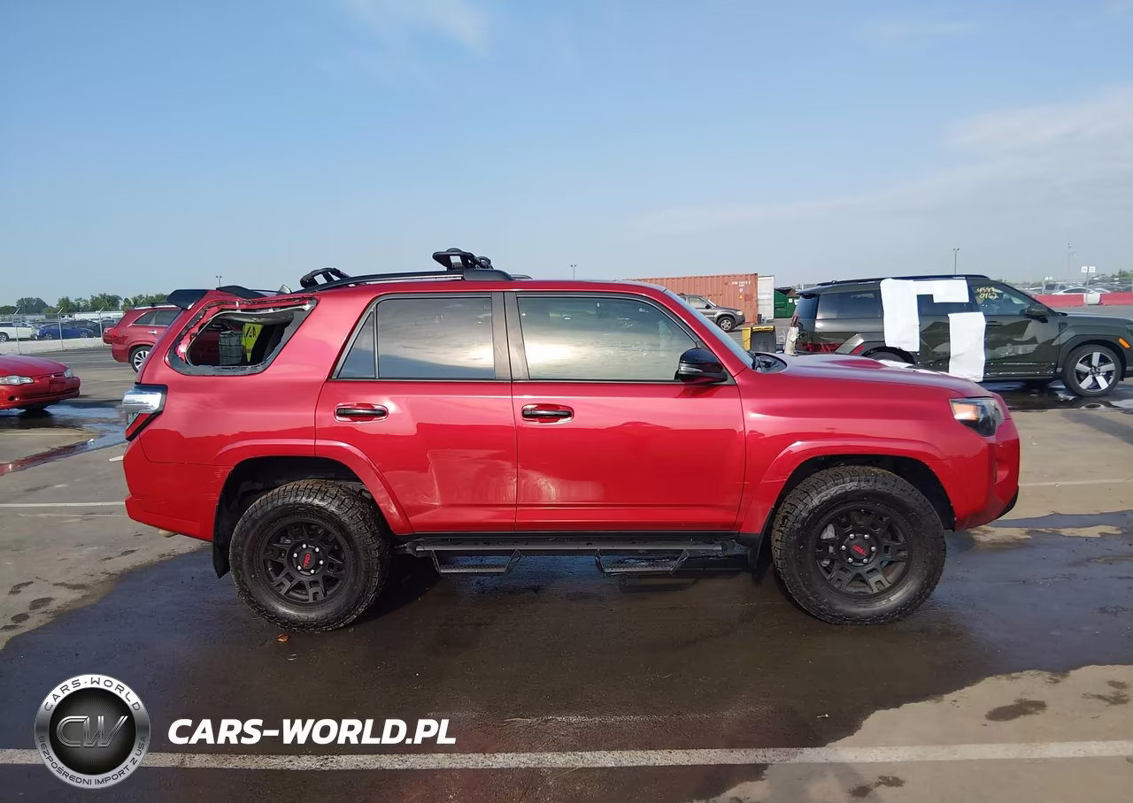 2021 Toyota 4Runner Venture Special Edition VIN:JTEHU5JR5M5967211 - 13