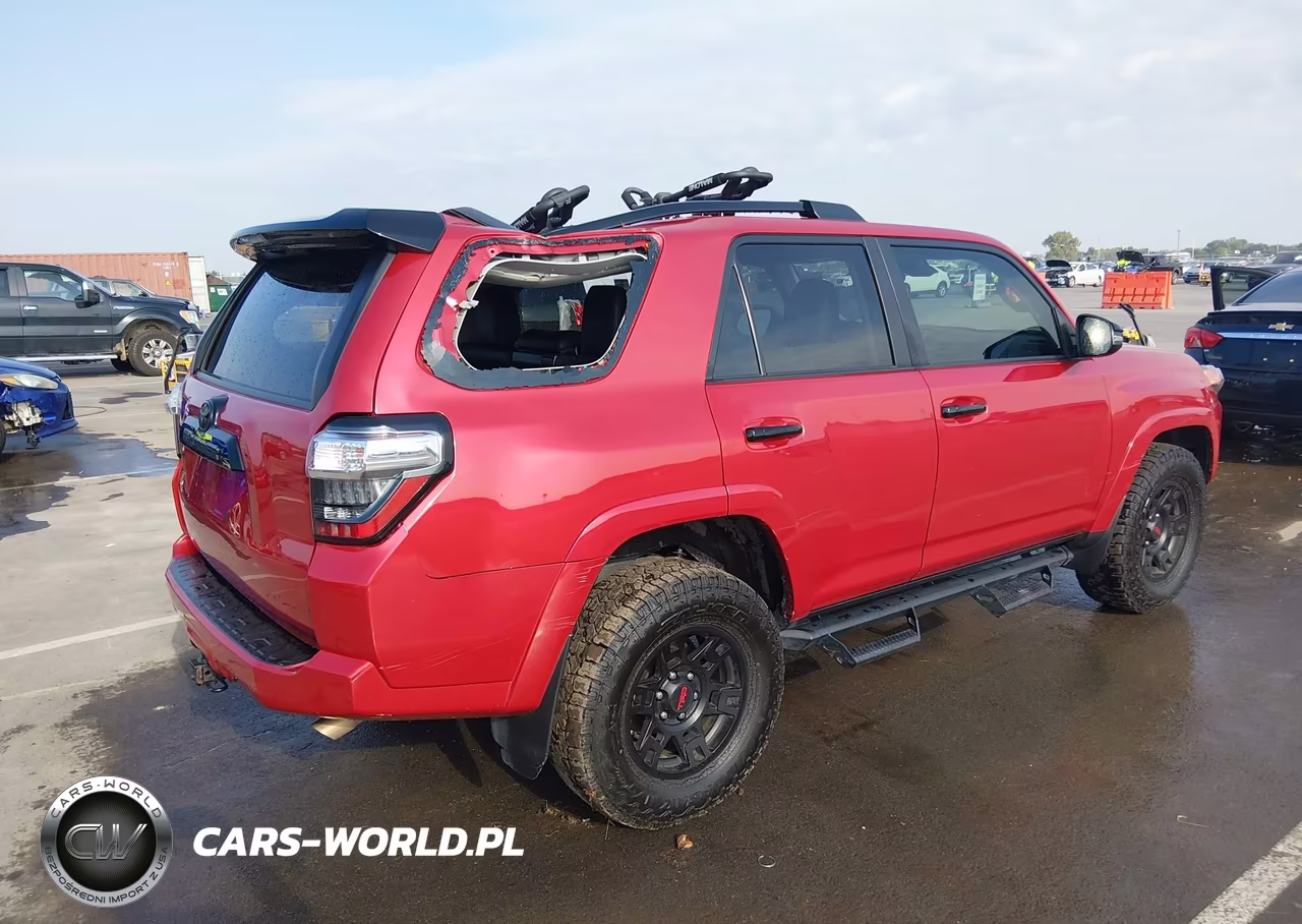 2021 Toyota 4Runner Venture Special Edition VIN:JTEHU5JR5M5967211 - 4